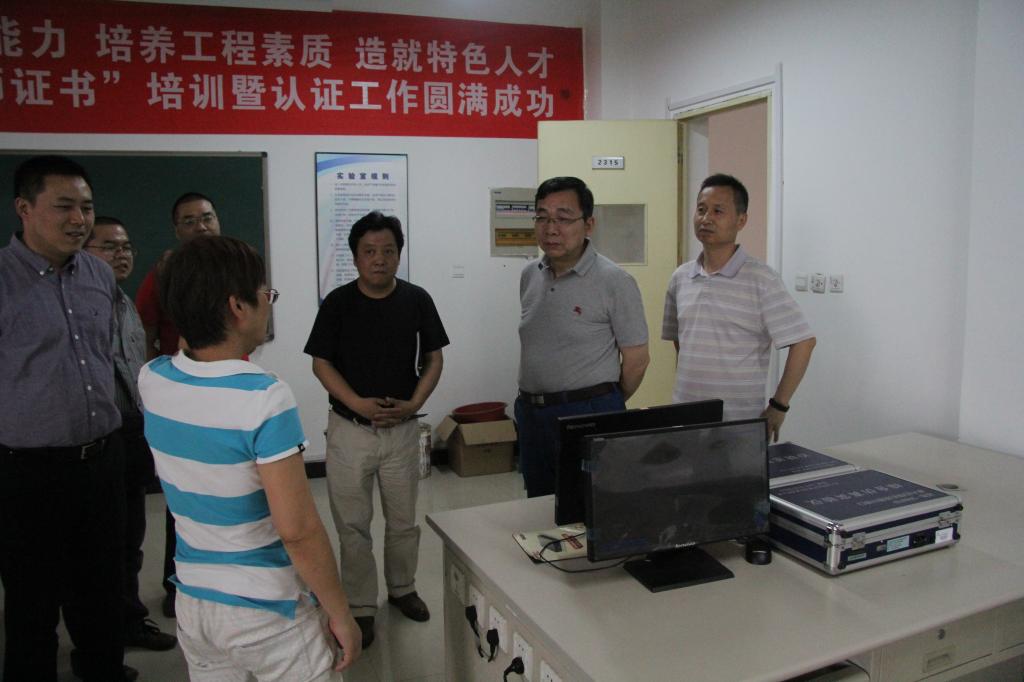 陈平社一行参观16877太阳集团实验室及各科室